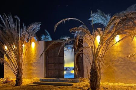 بومگردی نزدیک دریا در شیب دراز قشم - سوئیت