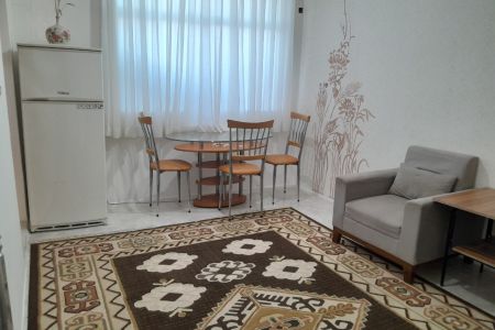 سوئیت با حیاط نقلی در رشت