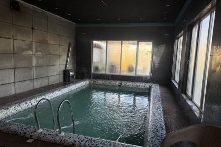 ویلا استخردار در چهارباغ - زعفرانیه