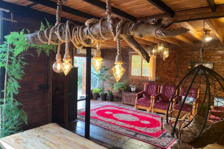 کلبه چوبی ۲ طبقه با وان جکوزی در ماسال - وشمه سرا