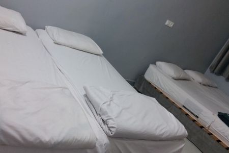 اتاق در میدان ولایت قشم - واحد چهار تخته