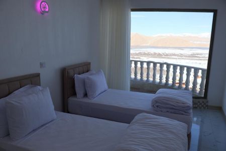 مجتمع اقامتی در بلداجی - روبه تالاب چغاخور