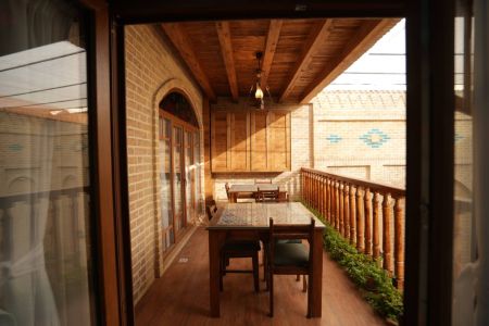 بوتیک هتل در کرمانشاه - مهرگان