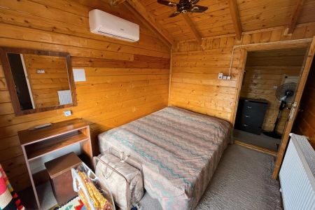 جناح فرشيد بلكون في سياهکل - Azbrom