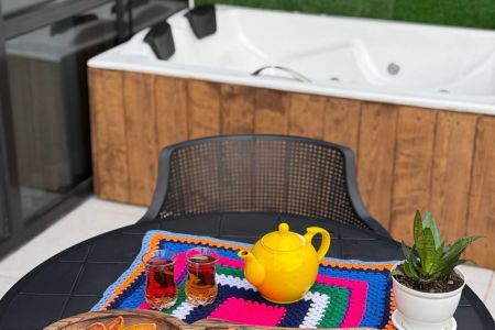 کلبه سوئیسی جکوزی دار در رامسر - لرسانور