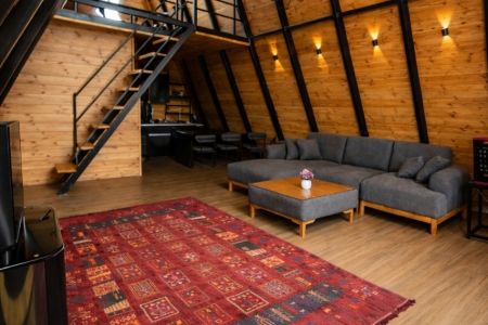 کلبه سوئیسی استخردار در آستانه - تمچال