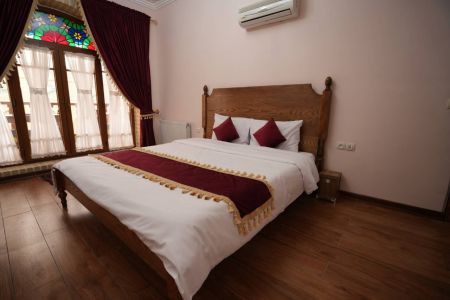 بوتیک هتل در کرمانشاه - مهرگان