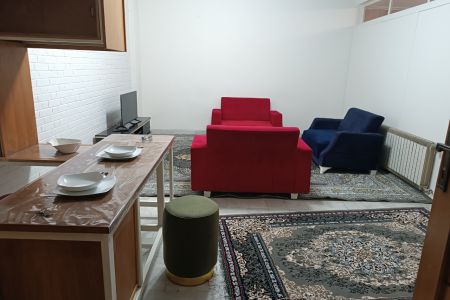 سوئیت نزدیک میدان ستاد شیراز - طبقه دوم