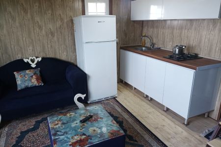 کلبه چوبی ساحلی در زیباکنار - باغ محله