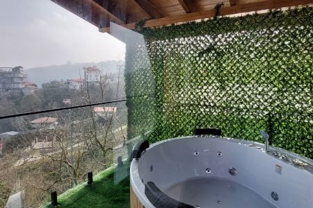 کلبه سوئیسی با ویو کوه و شهر در اربه کله