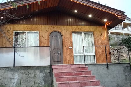 کلبه چوبی جکوزی دار در لفور - شارقلت