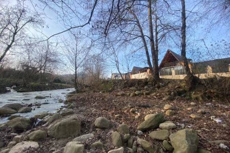 کلبه سوئیسی کنار رودخانه بابلرود - کاردرکلا