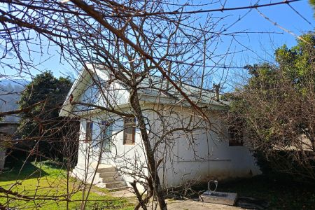 فيلا على طريق ماسوله - ماكلوان