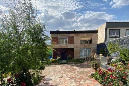 ویلا استخردار در خورین رودهن - چهار خوابه