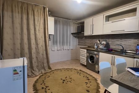 آپارتمان در تهران - دمیرچی - همکف