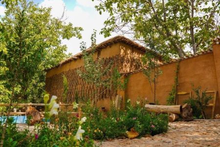 بومگردی در بوانات فارس - بادبر - اتاق آناهیتا