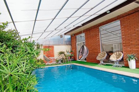 ویلا استخردار در چهارباغ - رونده