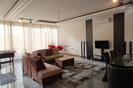 ویلا استخردار در جاده سهیلیه