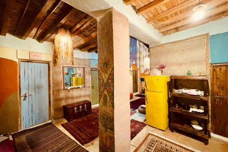 بوم گردی در هرمز - جنب موزه نادعلیان - گنو