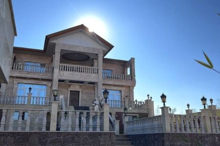 ویلا استخردار در رودهن - مهرآباد - ۴ خوابه