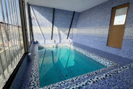 کلبه سوئیسی استخر دار در شاهرود