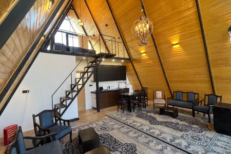 کلبه سوئیسی استخر دار در شاهرود