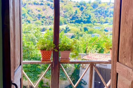 خانه روستایی دو طبقه در نکا - زرندین