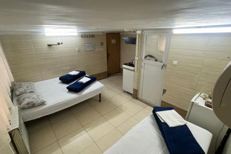 مهمانپذیر در قم - سه تخته - نیم طبقه