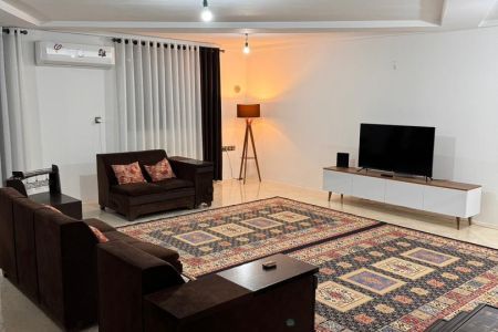 آپارتمان در بندرانزلی - سنگاچین - طبقه همکف