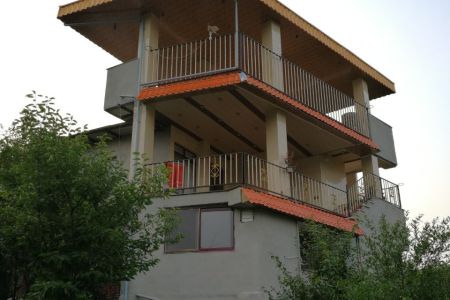 خانه حیاط دار در قائم شهر - واسکس - همکف