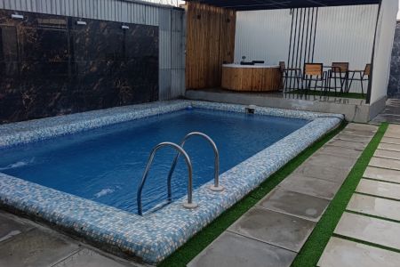 ویلا با استخر و جکوزی در چهارباغ - سلطان آباد