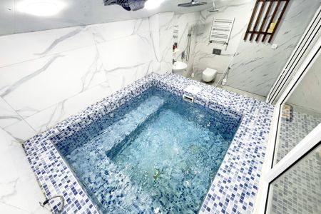 ویلا با جکوزی در بندر انزلی - شانگهای پرده