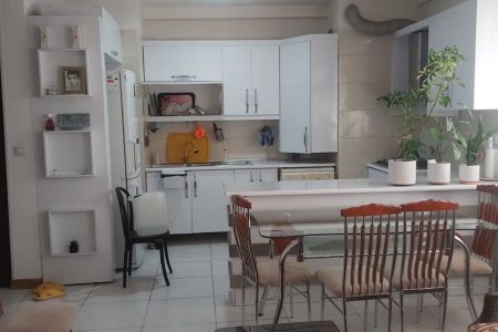 خانه مبله در شهر صدرا - فاز دو - همکف