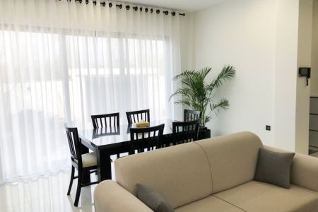 ویلا در چوکام - فرهنگ