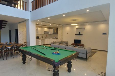 ویلا ساحلی با استخر آبگرم در چالوس - ایشبن