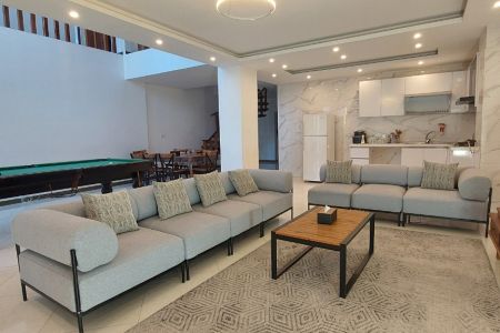 ویلا ساحلی با استخر آبگرم در چالوس - ایشبن