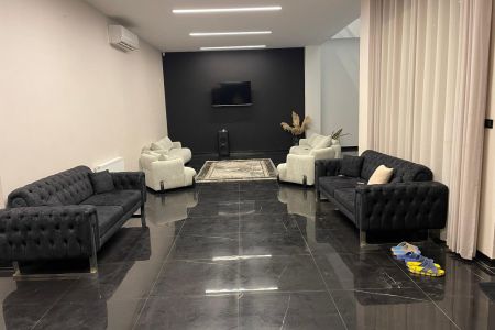 ویلا استخردار در چهارباغ - آغچه حصار - ۴ خوابه