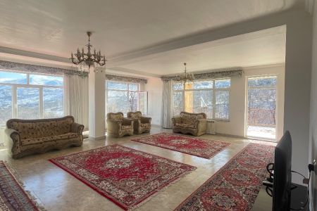 آپارتمان رو به کوه در کلیبر - طبقه دوم