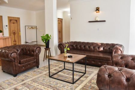 خانه مبله نزدیک پل خواجو اصفهان - ط ۲