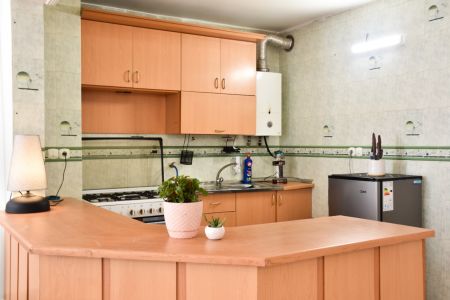 خانه مبله نزدیک پل خواجو اصفهان - ط ۲