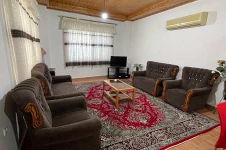 خانه نزدیک برج های دوقلو متل قو - همکف