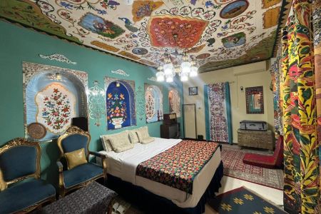 بوم گردی در شیراز - آینه شاهنشین