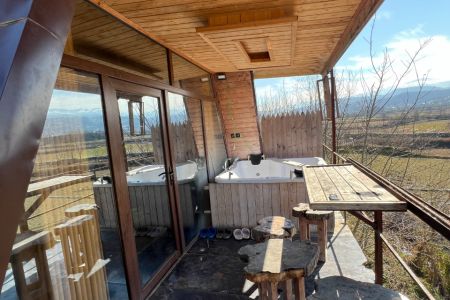 کلبه سوئیسی جکوزی دار در بابکنار - بالفکلای