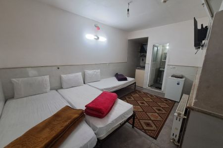 مهمانپذیر نزدیک حرم در قم - زیرهمکف