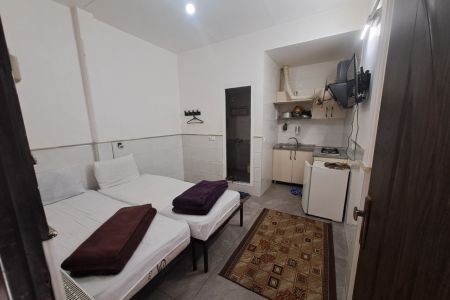 مهمانپذیر نزدیک حرم در قم - همکف