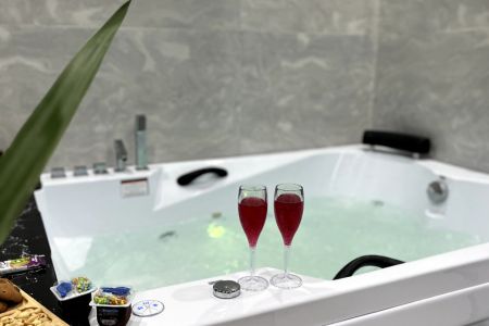 خانه ویلایی با وان جکوزی در رامسر