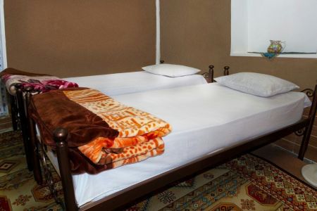 بومگردی در ورزنه اصفهان - توئین