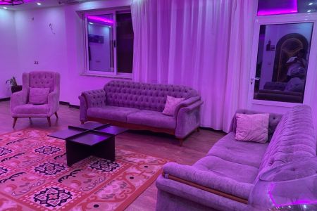 اجاره سوئیت مبله در باغ بهادران - کرچگان - ط ۲