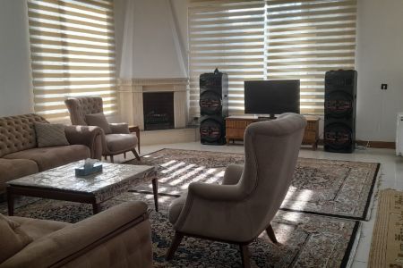 ویلا استخردار در چهارباغ - ملک آباد