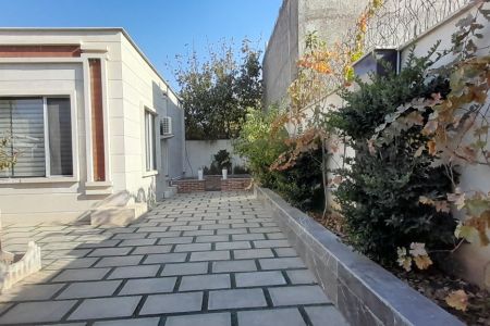 ویلا استخردار در چهارباغ - ملک آباد